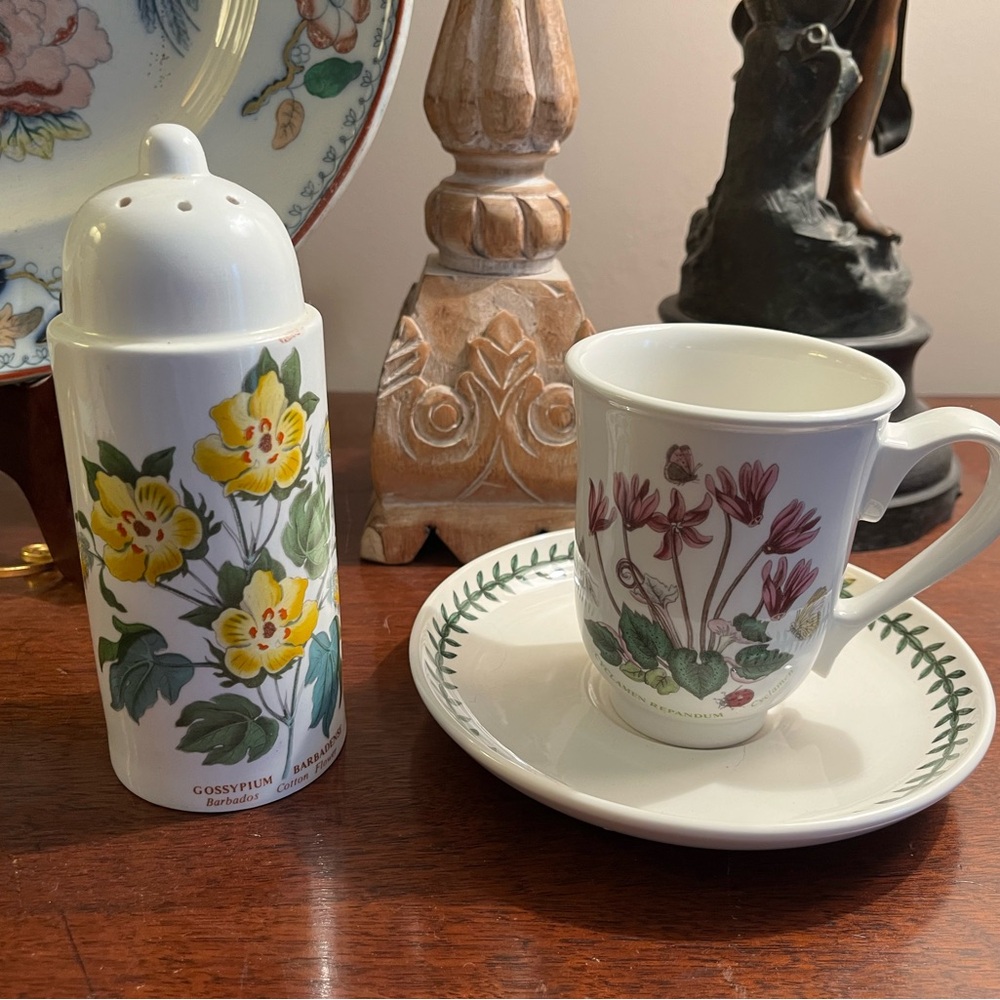 Portmeirion Botanic Gardens 2 teacups, 1 saucer, and 1 sugar shaker.